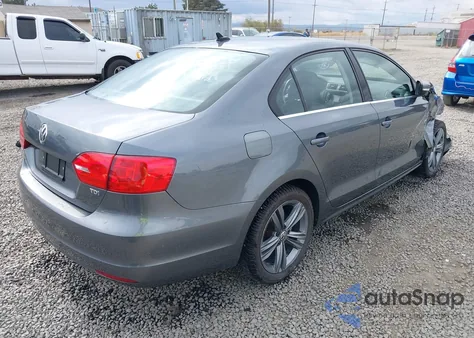 2014 Volkswagen Jetta 2.0L Tdi from USA, damaged, VIN 3VWLL7AJ0EM391852